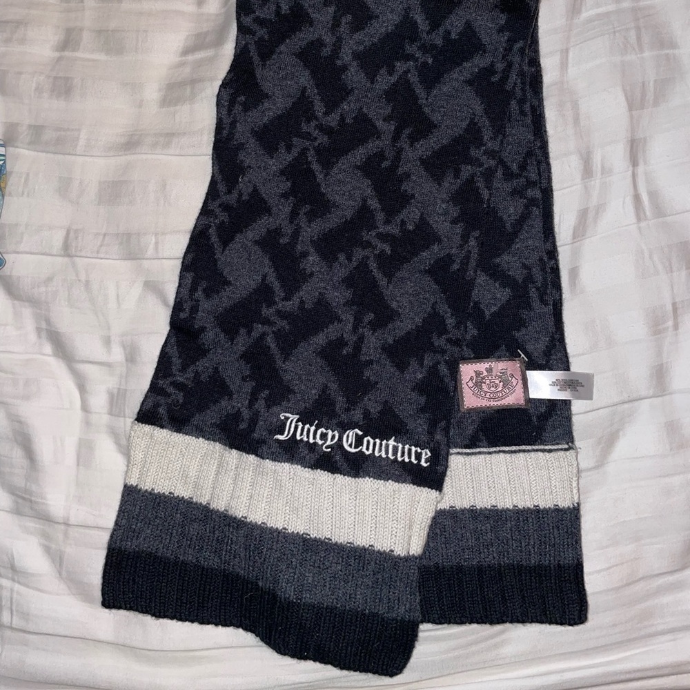 72 inch length Juicy Couture 50% wool scarf Yorkshire Terrier Y2K 2000s